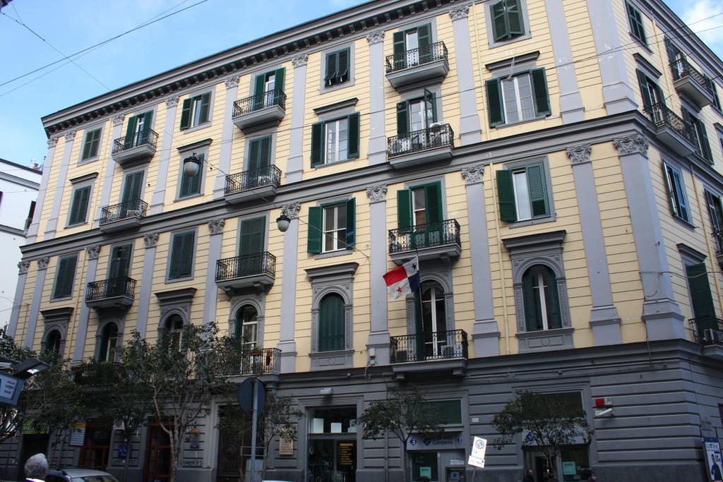 Bed and Breakfast Be Italian Flat Duomo 319 Neapol Exteriér fotografie