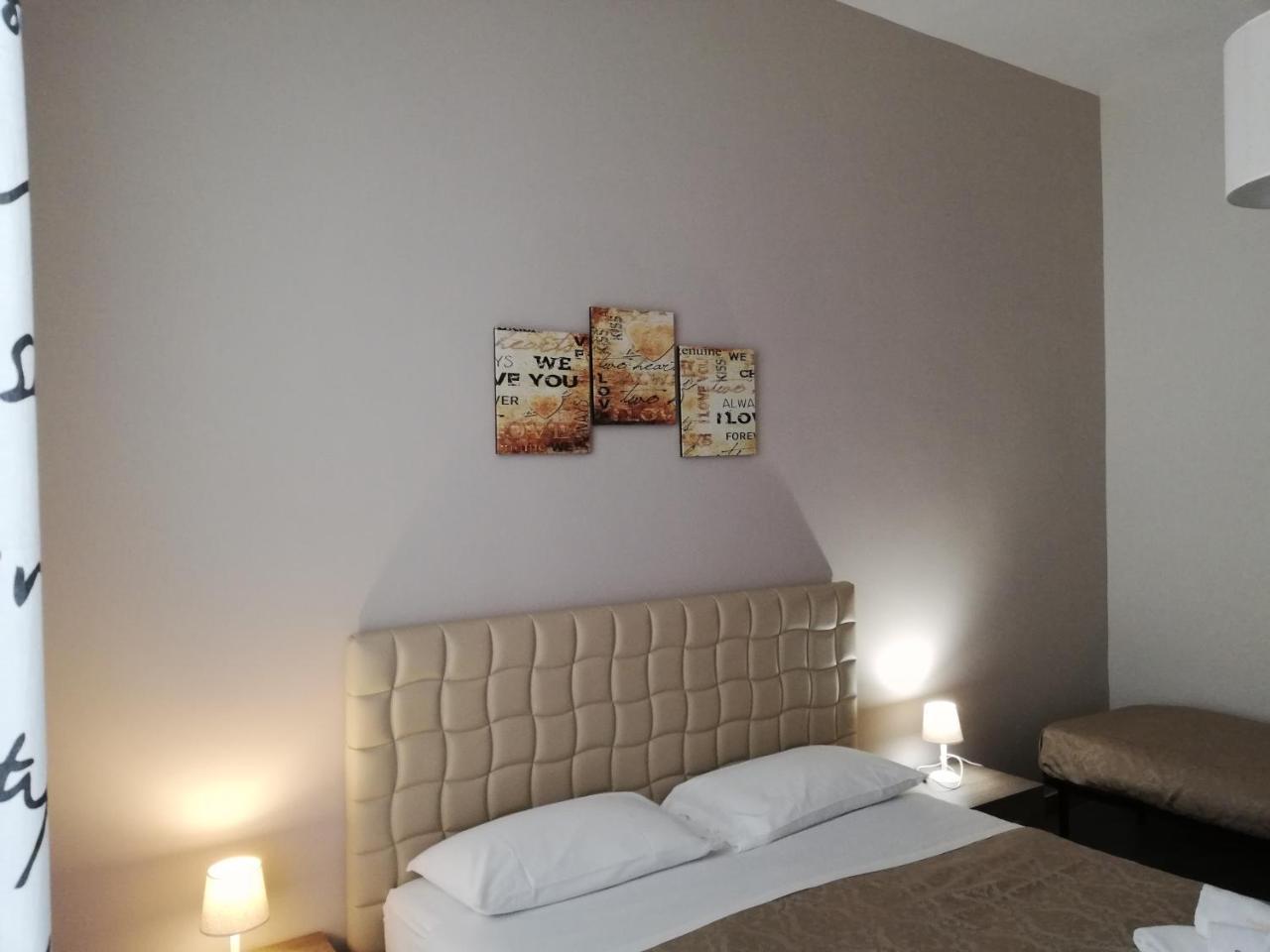 Bed and Breakfast Be Italian Flat Duomo 319 Neapol Exteriér fotografie